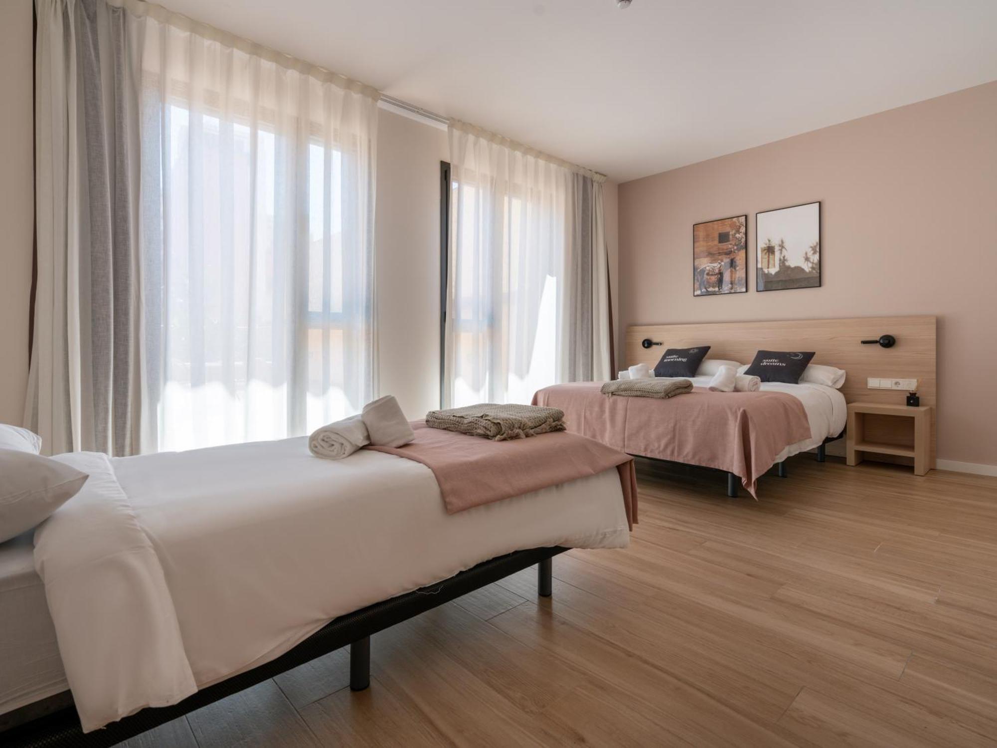 Hotel Limehome Carrer De Besalu 82 Barcellona